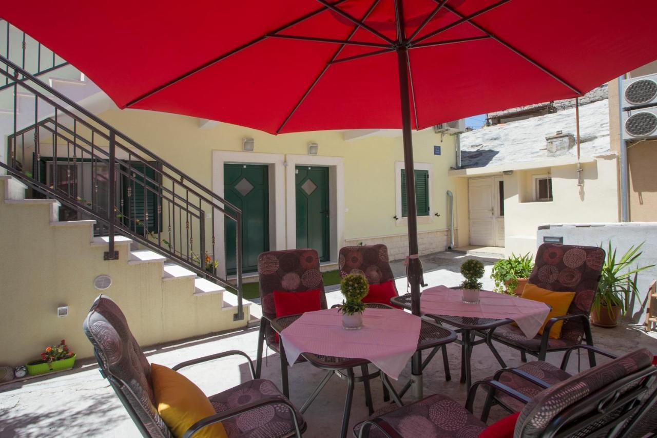 Central Old Town Rooms 1 Сплит Екстериор снимка