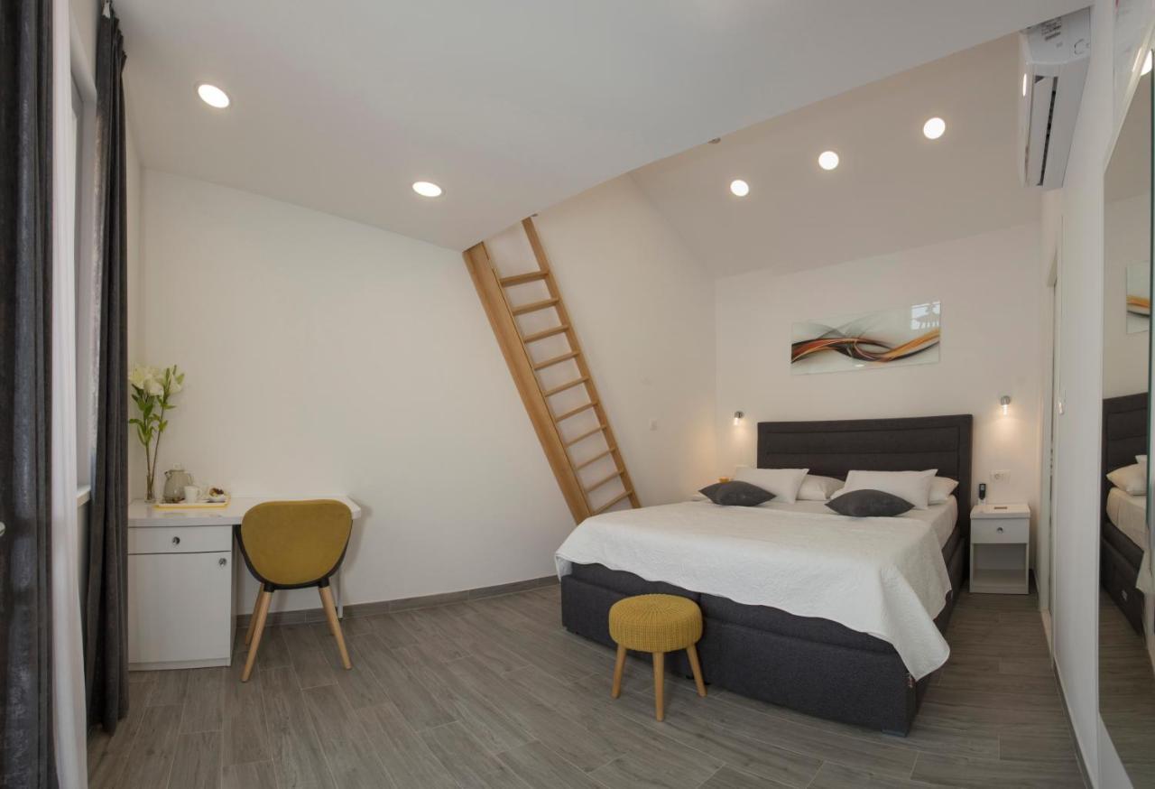Central Old Town Rooms 1 Сплит Екстериор снимка