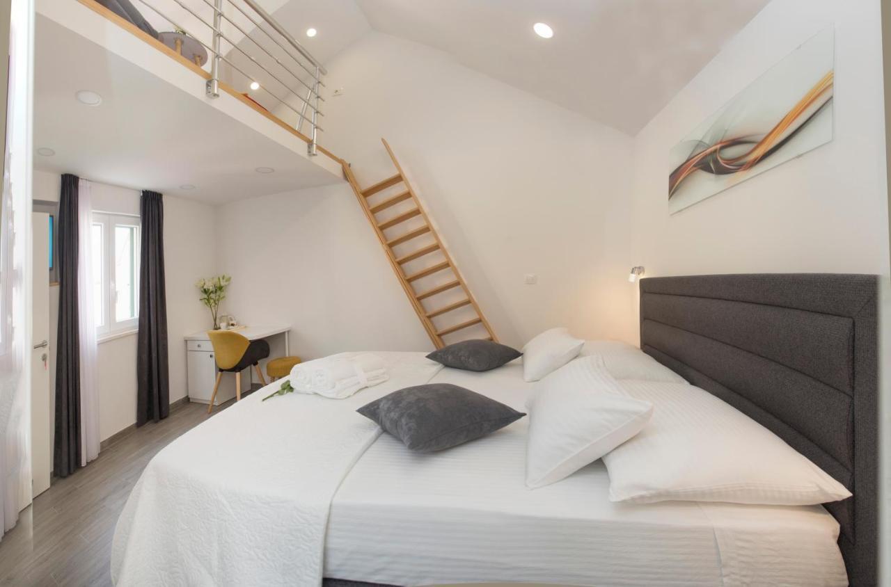 Central Old Town Rooms 1 Сплит Екстериор снимка